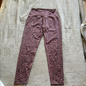 Beyond Yoga leggings dark pink cheetah print full length workout leggings
